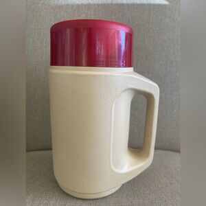 Vintage 1986 Thermos The Unbreakables 22.7 oz. Red and Tan Thermos Model 4215